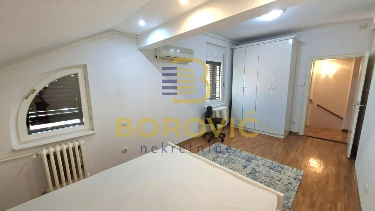 Rent, apartment, 220m², Savski Venac, Beograd