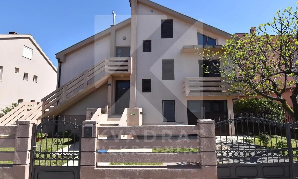 Prodaja, kuća, 260m², Stari Aerodrom, Podgorica