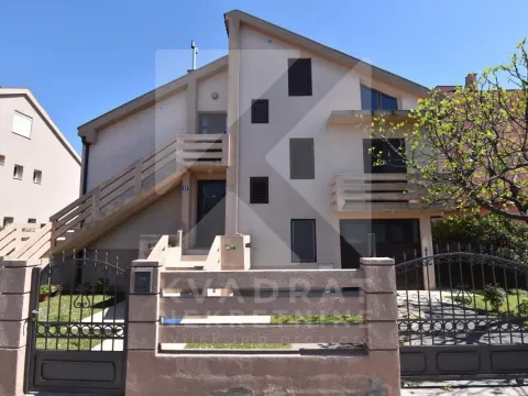 Prodaja, kuća, 260m², Stari Aerodrom, Podgorica