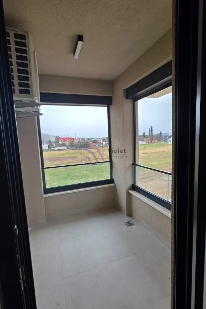 Prodaja, dvosoban stan, 84m², Donja Gorica, Podgorica