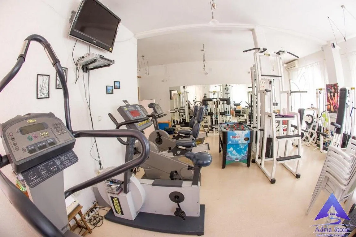 Prodaja, ugostiteljski objekat, 487m², Velji Vinogradi, Budva
