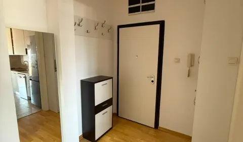 Izdavanje, dvosoban stan, 83m², Preko Morače, Podgorica - image 5