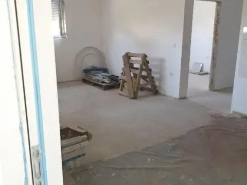 Prodaja, trosoban stan, 76m², Resnik, Beograd - image 2