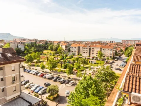 Prodaja, trosoban stan, 126m², Stari Aerodrom, Podgorica - image 18