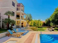 Rent, house, 300m², Zagorič, Podgorica - image 36