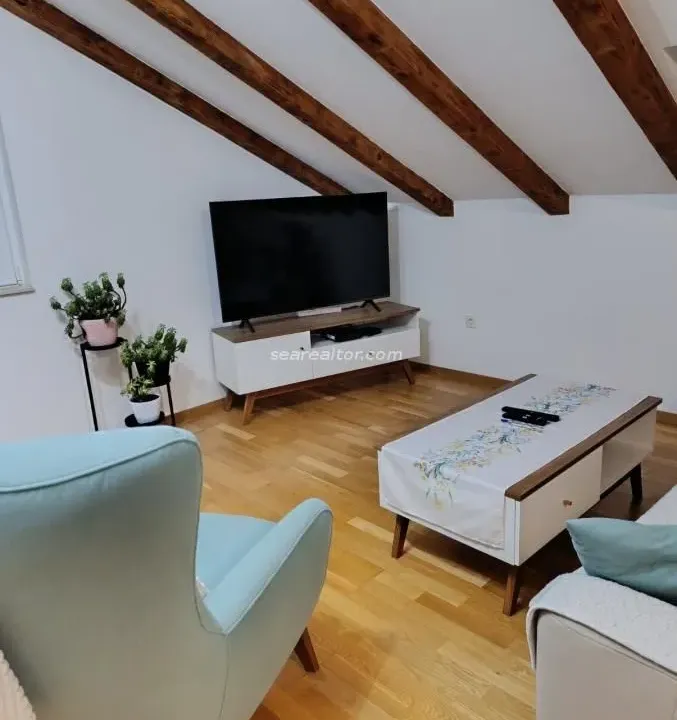 Rent, two bedroom apartment, 88m², Tivat, Crna Gora