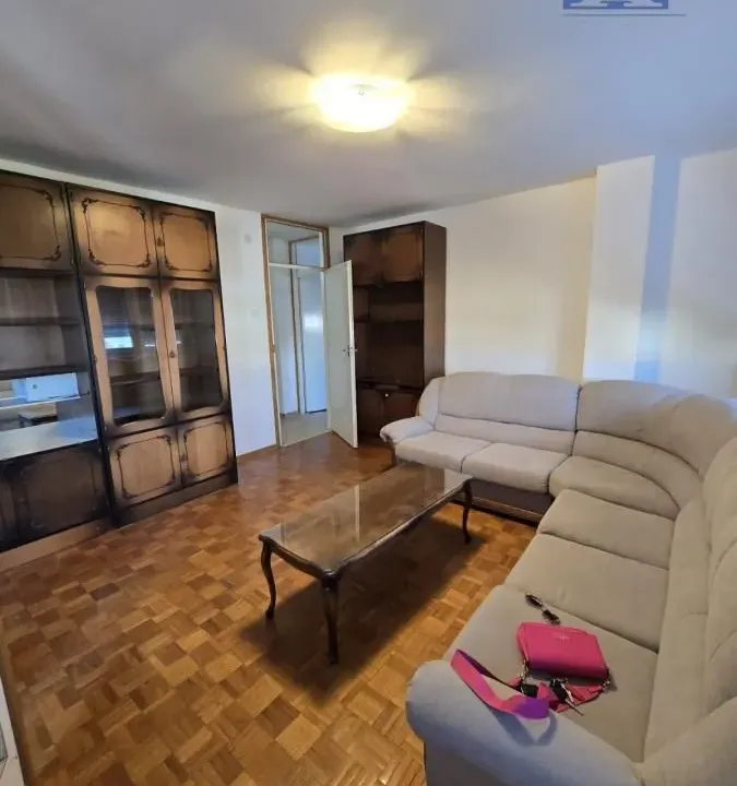 Izdavanje, dvosoban stan, 61m², Liman 2, Novi Sad Sve Podlokacije