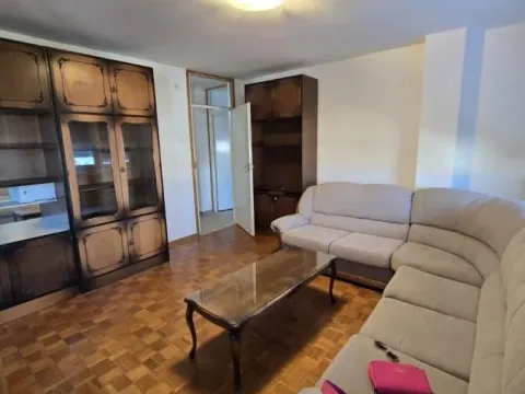 Izdavanje, dvosoban stan, 61m², Liman 2, Novi Sad Sve Podlokacije