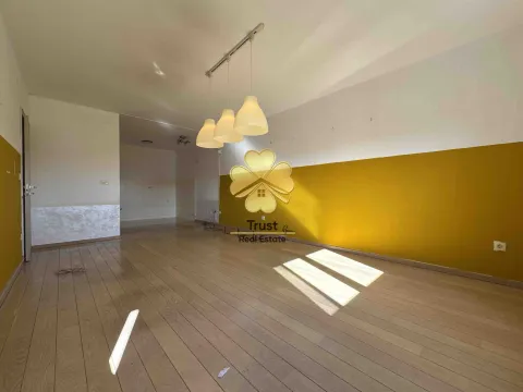 Izdavanje, dvosoban stan, 76m², City Kvart, Podgorica