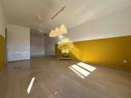 Izdavanje, dvosoban stan, 76m², City Kvart, Podgorica - image 1