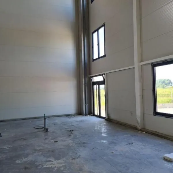 Rent, office space, 2750m², Čukarica, Beograd