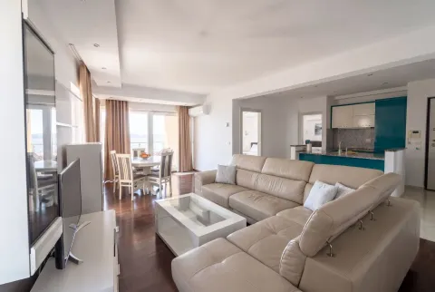 Rent, four bedroom apartment, 91m², Bečići, Budva - image 9