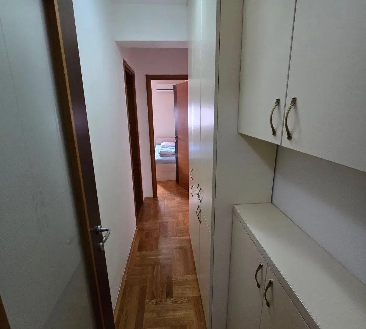 Rent, two bedroom apartment, 70m², Stari Aerodrom, Podgorica