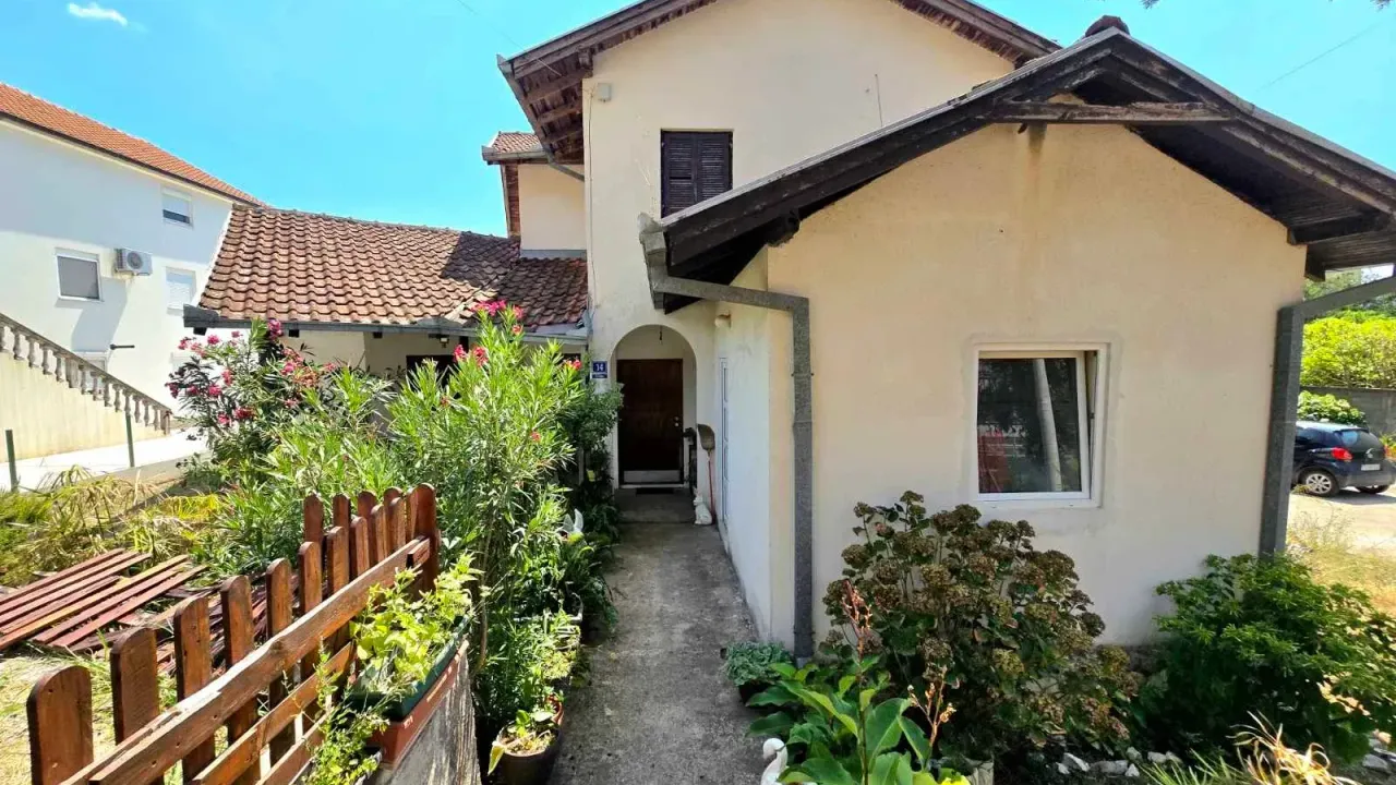 Prodaja, kuća, 141m², Tivat, Crna Gora