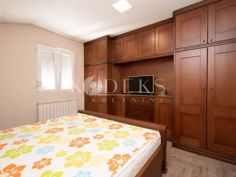 Rent, three bedroom apartment, 104m², Ibričevina, Podgorica - image 8