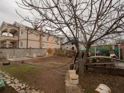 Prodaja, kuća, 120m², Gornja Gorica, Podgorica - image 4