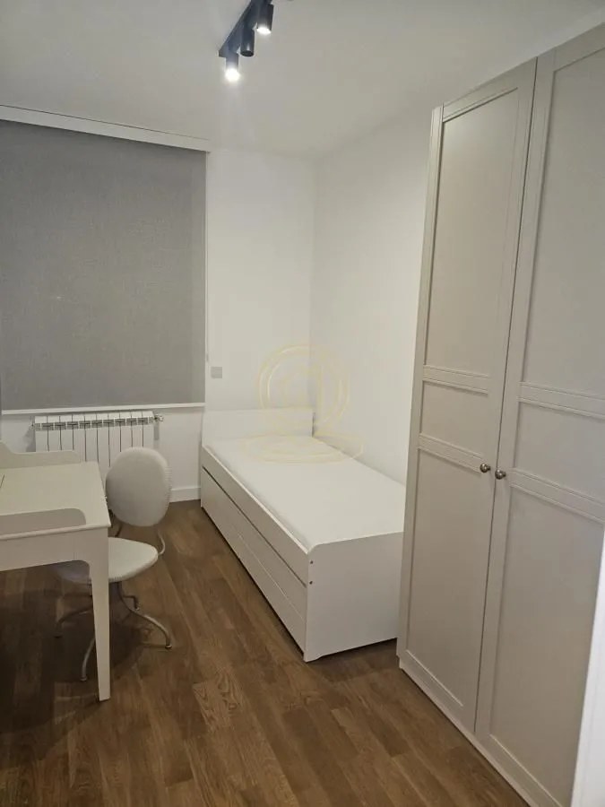 Rent, three bedroom apartment, 61m², Crveni Krst, Beograd