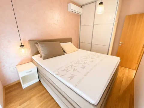 Rent, two bedroom apartment, 58m², Blok 9, Podgorica - image 6