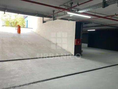 Prodaja, parking/garaža, 144m², Pobrežje, Podgorica - image 6