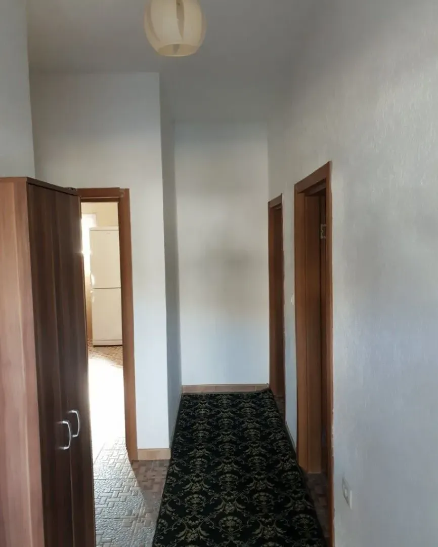 Izdavanje, dvosoban stan, 100m², Stari Aerodrom, Podgorica