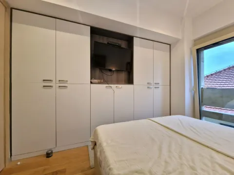 Izdavanje, dvosoban stan, 85m², Budva, Crna Gora - image 4
