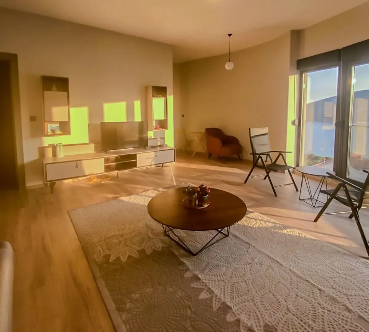 Izdavanje, stan, 120m², Topla, Herceg Novi