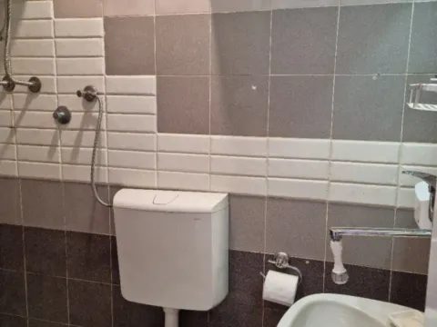 Izdavanje, jednosoban stan, 34m², Zemun Centar, Zemun Sve Podlokacije - image 11