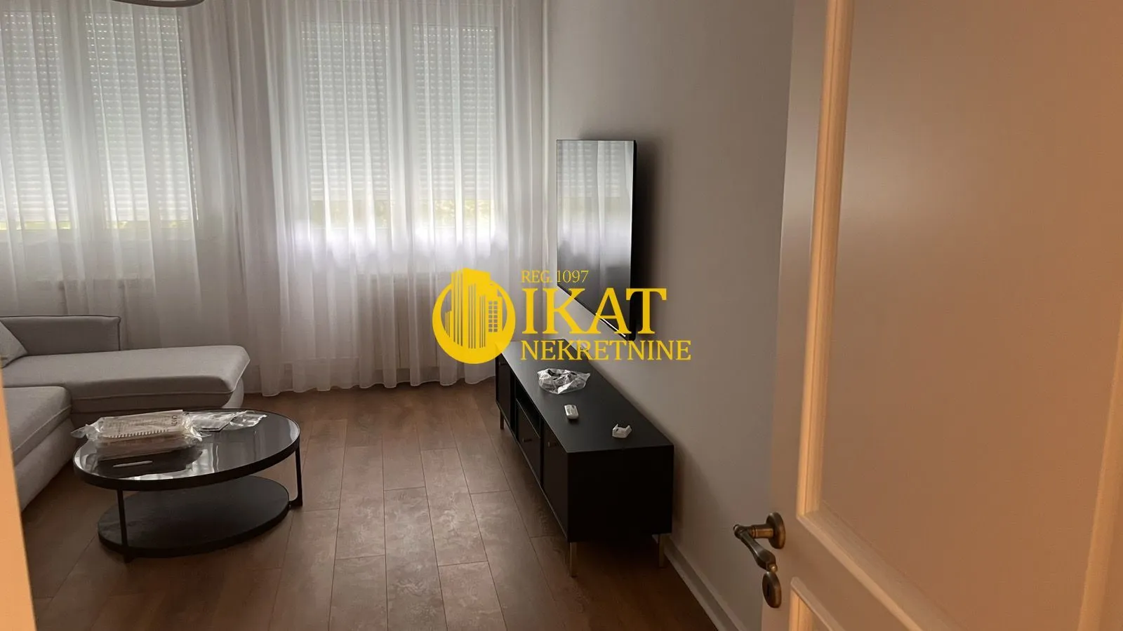 Izdavanje, jednosoban stan, 59m², Stari Grad, Beograd