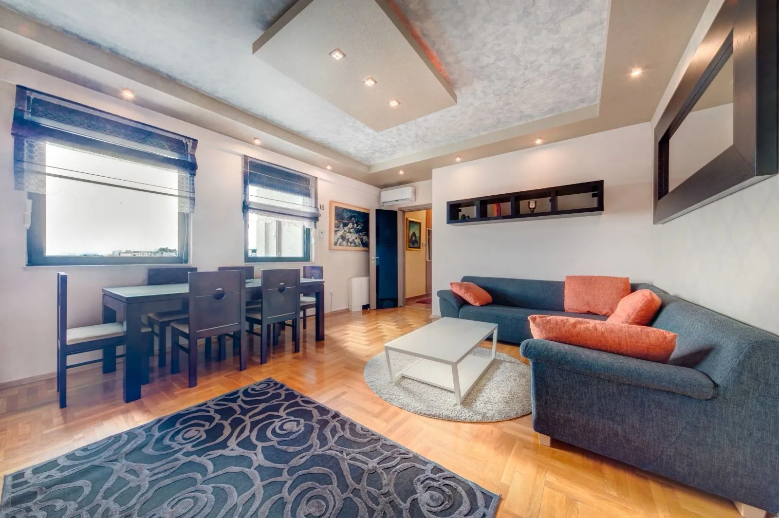 Prodaja, dvosoban stan, 84m², Centar, Podgorica