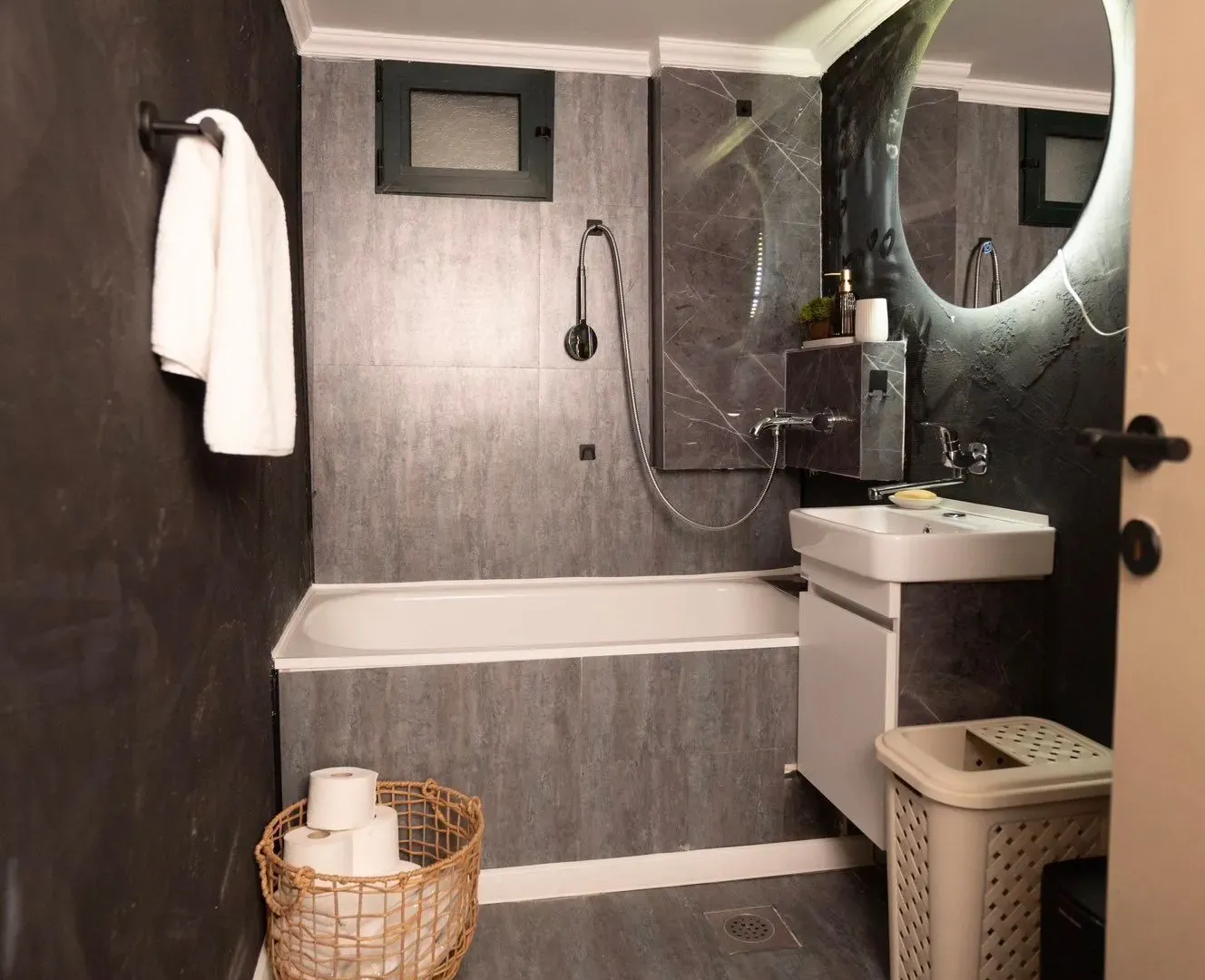 Rent, house, 80m², Zagorič, Podgorica