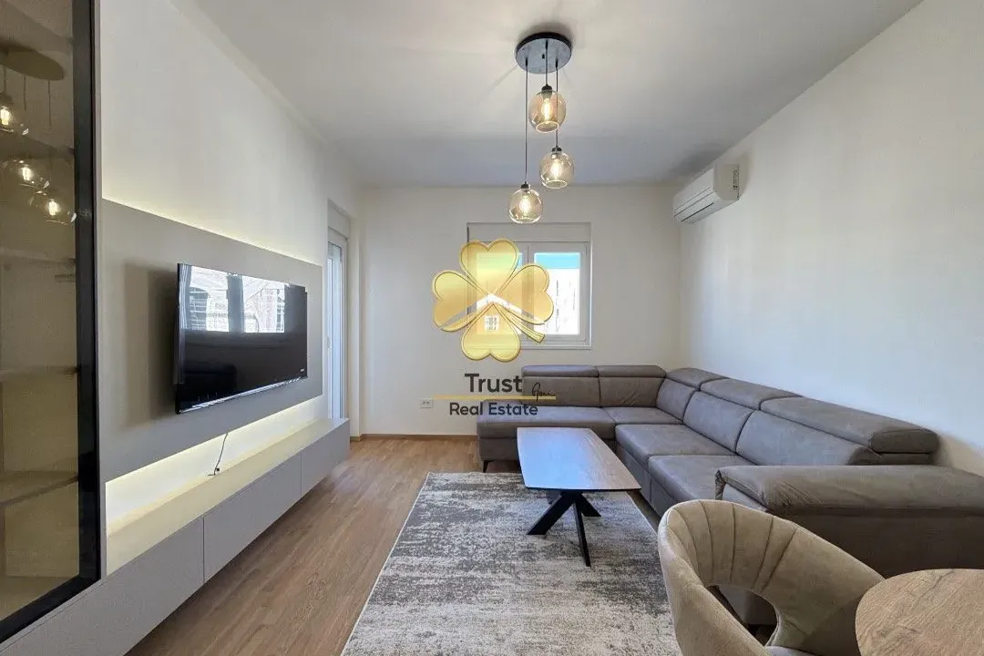 Rent, one bedroom apartment, 50m², Stari Aerodrom, Podgorica