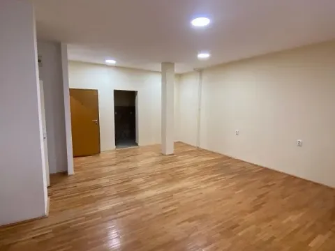 Rent, office space, 60m², Banovo Brdo, Beograd - image 4