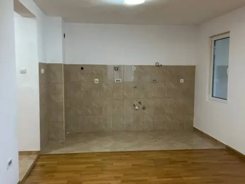 Sale, two bedroom apartment, 105m², Petrovac, Budva - image 9