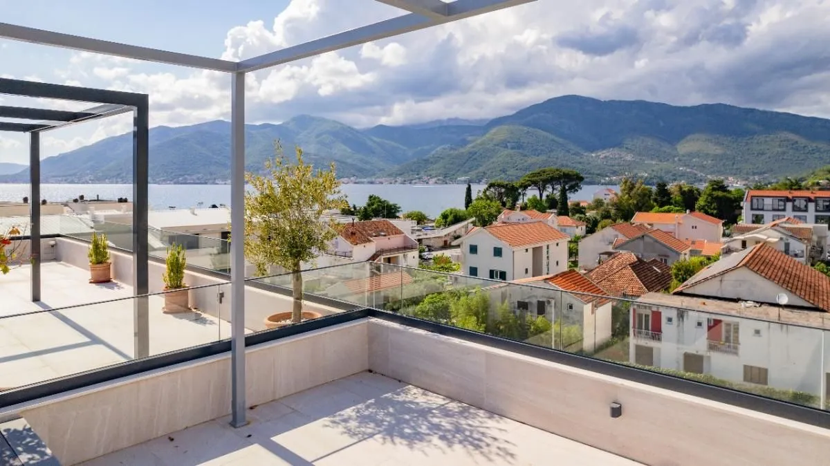 Prodaja, dvosoban stan, 154m², Donja Lastva, Tivat