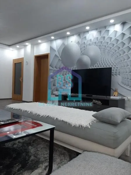 Prodaja, kuća, 154m², Sajlovo, Novi Sad Sve Podlokacije