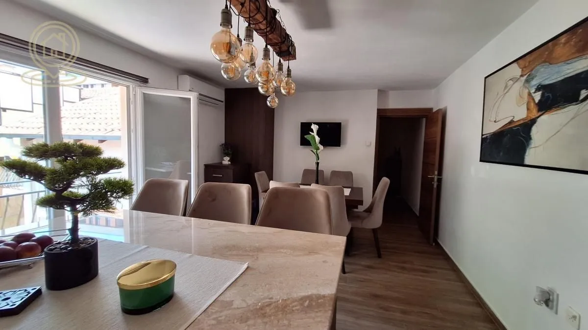 Rent, office space, 320m², Medijana, Niš