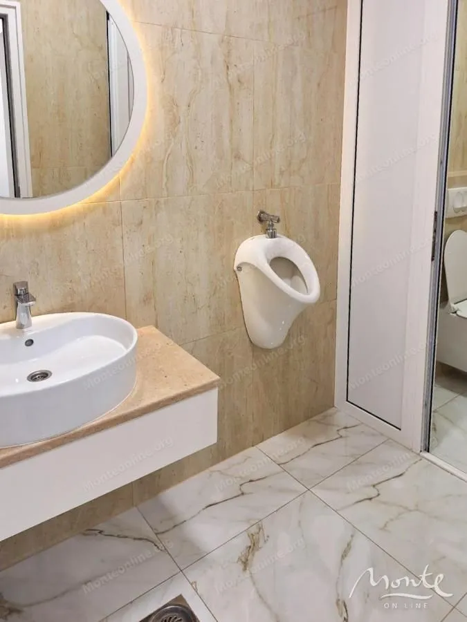 Sale, office space, 735m², Šušanj, Bar