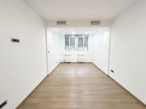 Sale, two bedroom apartment, 70m², Filmski Grad, Beograd