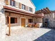 Sale, two bedroom apartment, 87m², Perast, Kotor - image 2