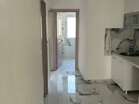 Rent, three bedroom apartment, 80m², Radanovići, Kotor - image 6