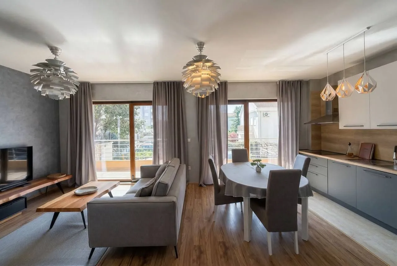 Rent, three bedroom apartment, 85m², Velji Vinogradi, Budva