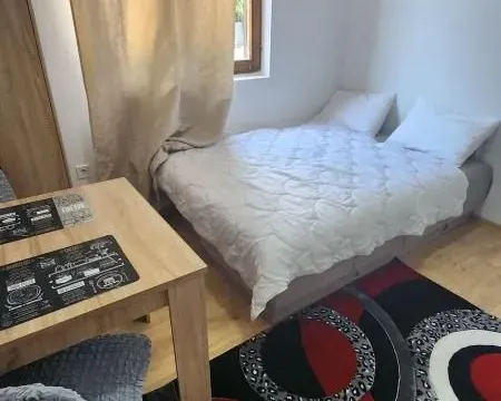 Rent, studio apartment, 15m², Šušanj, Bar - image 1