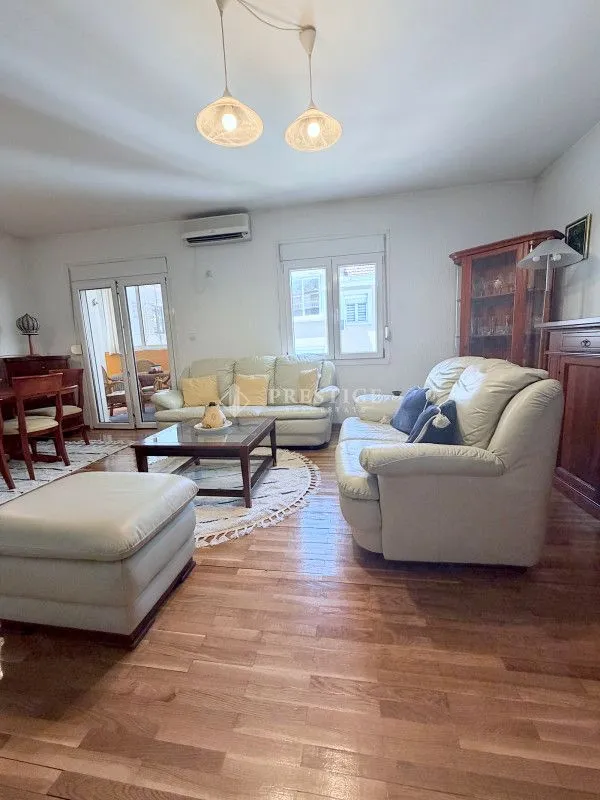 Izdavanje, jednosoban stan, 56m², Momišići, Podgorica