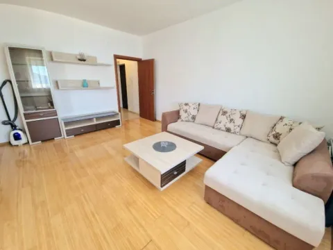 Izdavanje, dvosoban stan, 63m², Topla, Herceg Novi