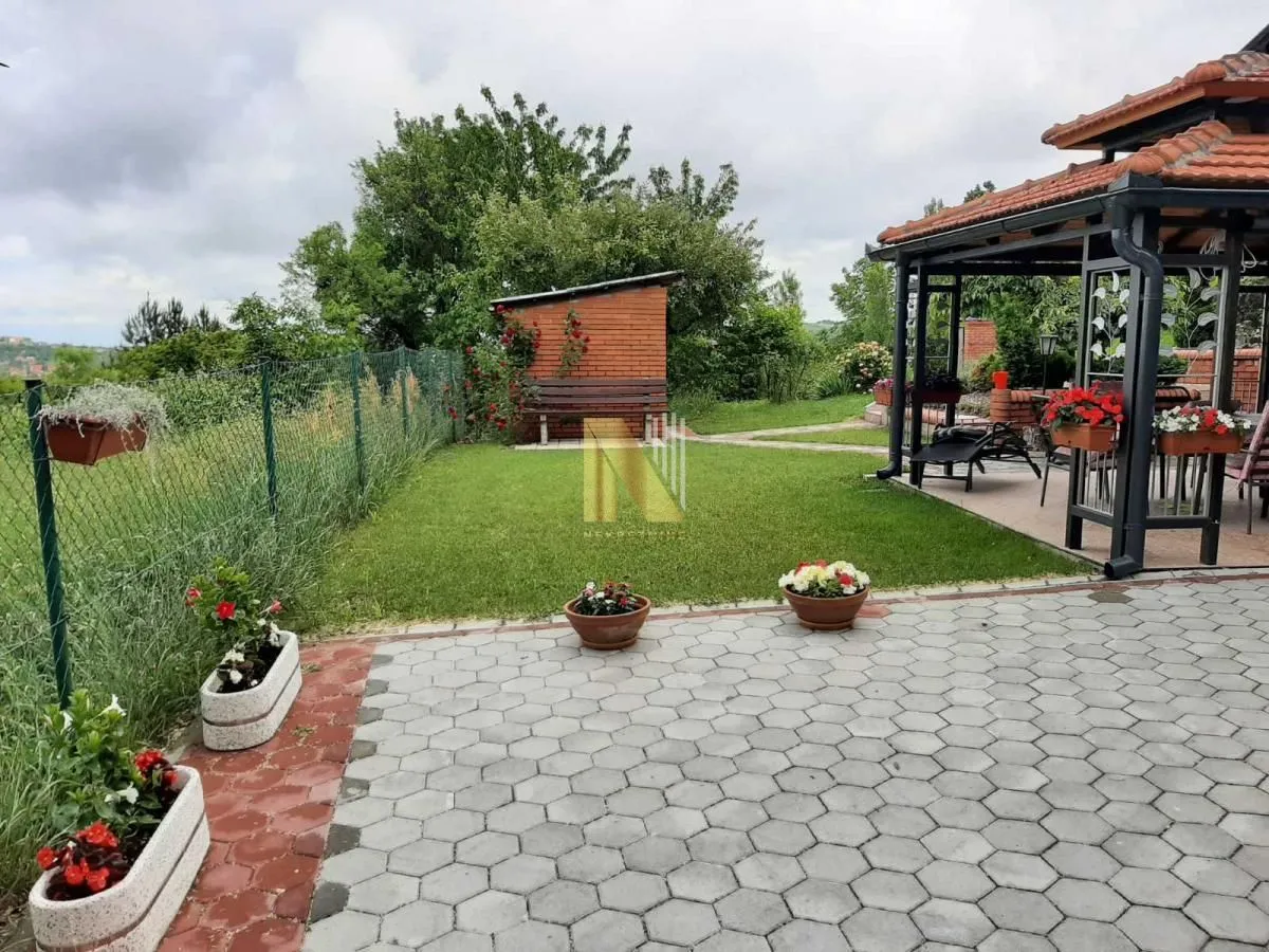 Prodaja, kuća, 150m², Sremska Kamenica, Petrovaradin