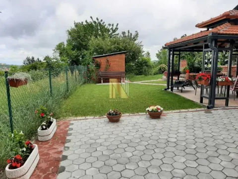 Prodaja, kuća, 150m², Sremska Kamenica, Petrovaradin - image 18