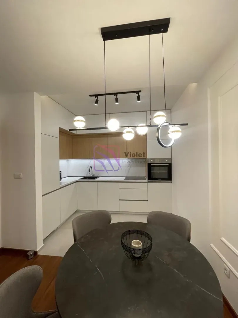Izdavanje, jednosoban stan, 54m², Master Kvart, Podgorica