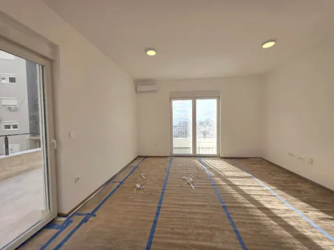 Prodaja, dvosoban stan, 64m², Budva, Crna Gora - image 4