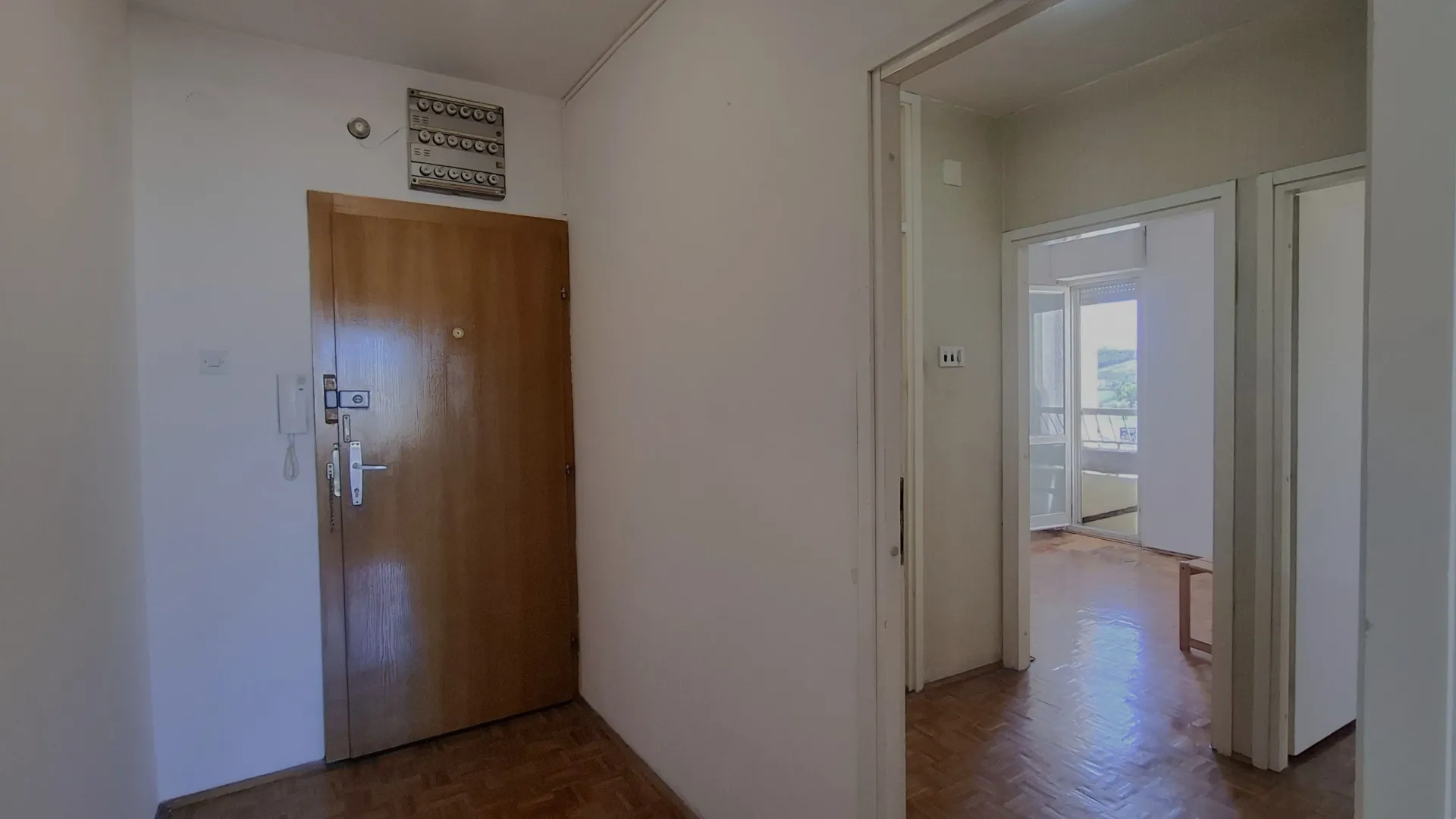 Sale, two bedroom apartment, 66m², Centar, Bar