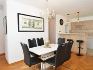 Izdavanje, dvosoban stan, 83m², Centar, Tivat - image 13